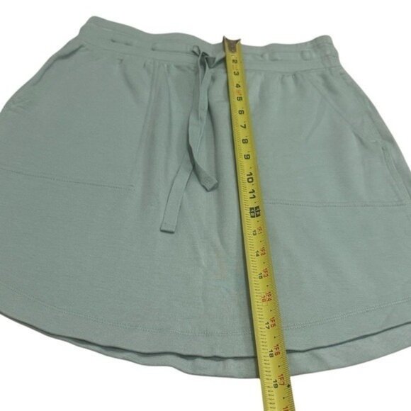 NEW Lou & Grey Light Sage Green Mini Skirt Summer Athleisure Coastal Stretch‎ XS - Picture 7 of 7